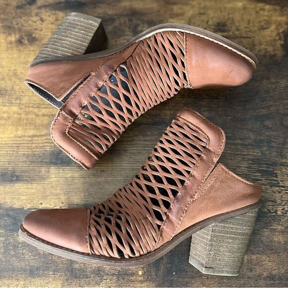 Diba True Landing Crew Leather Sandal/Mule in Rust Brown, Size 6. New in Box! - Picture 5 of 16